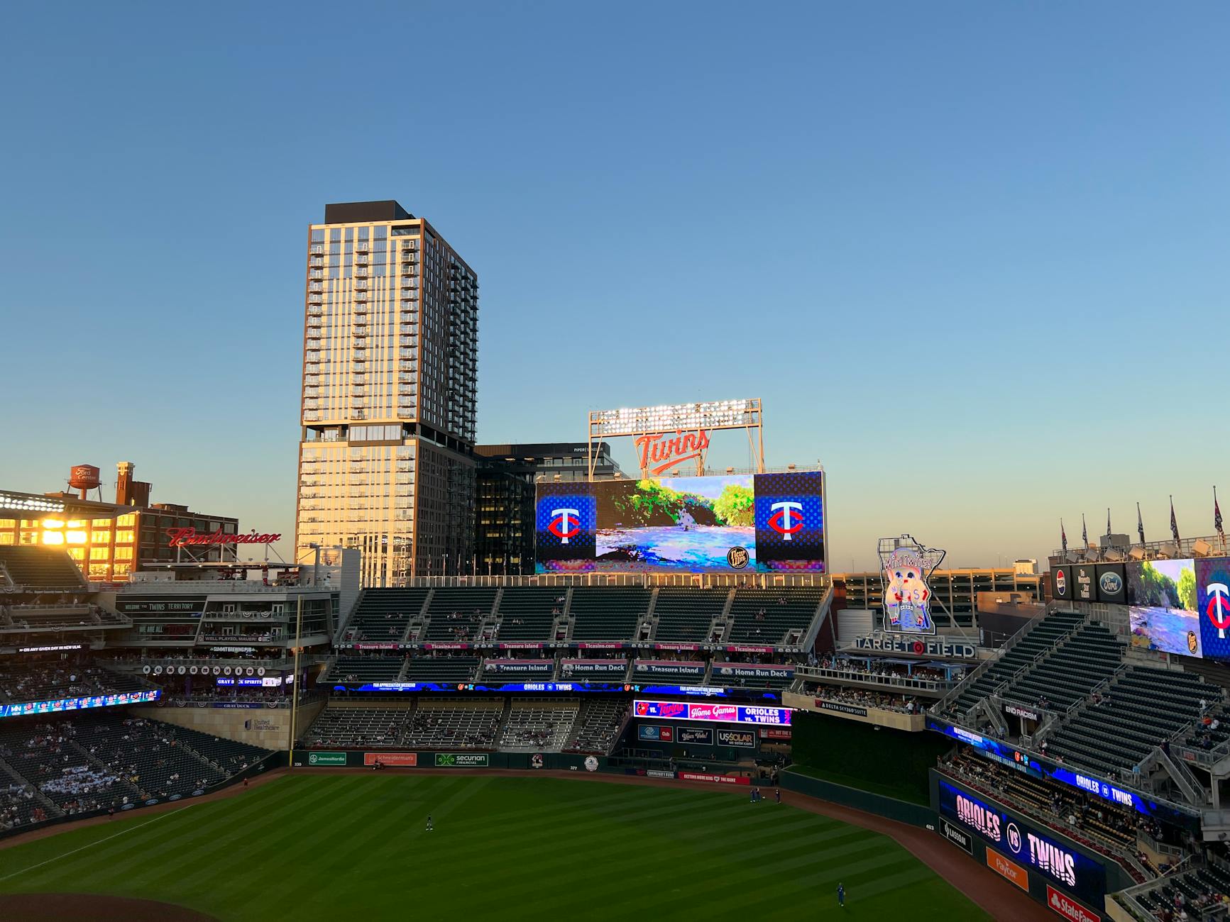 twilight view of target field in minneapolis